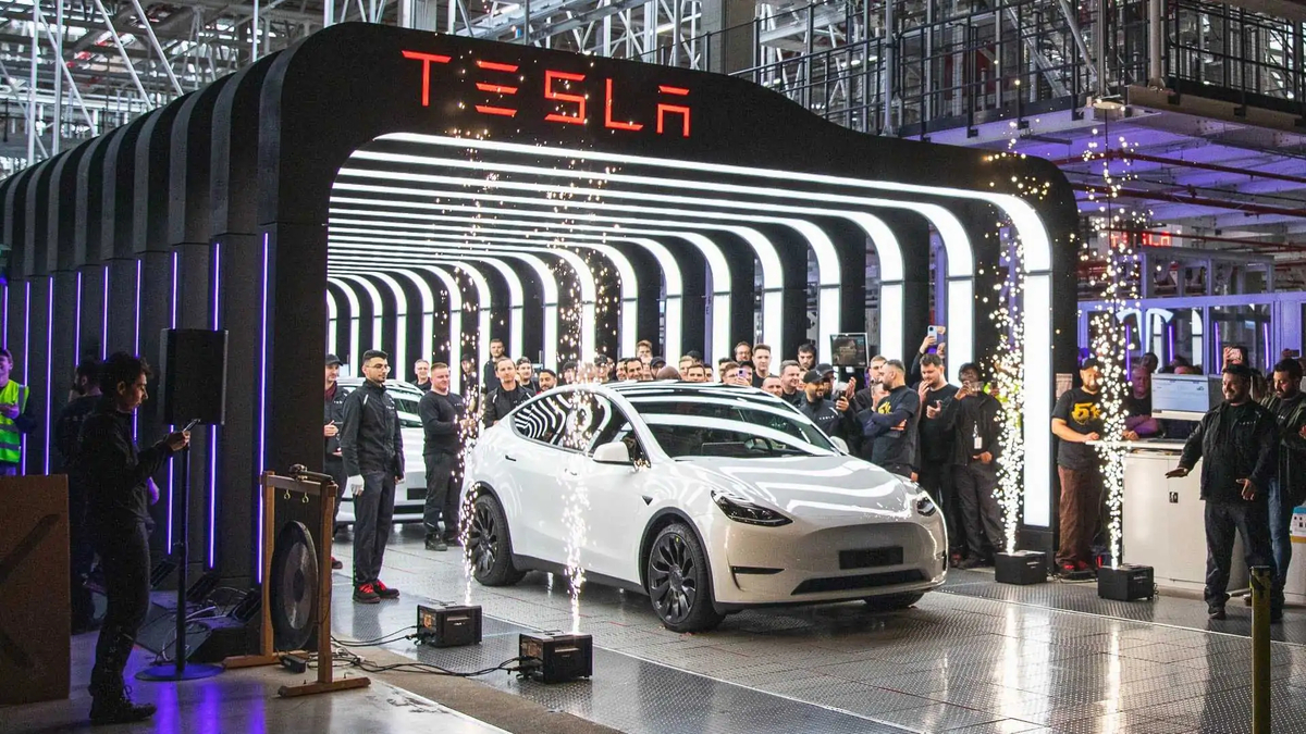 Tesla's Impactful Presence at Auto Shows
