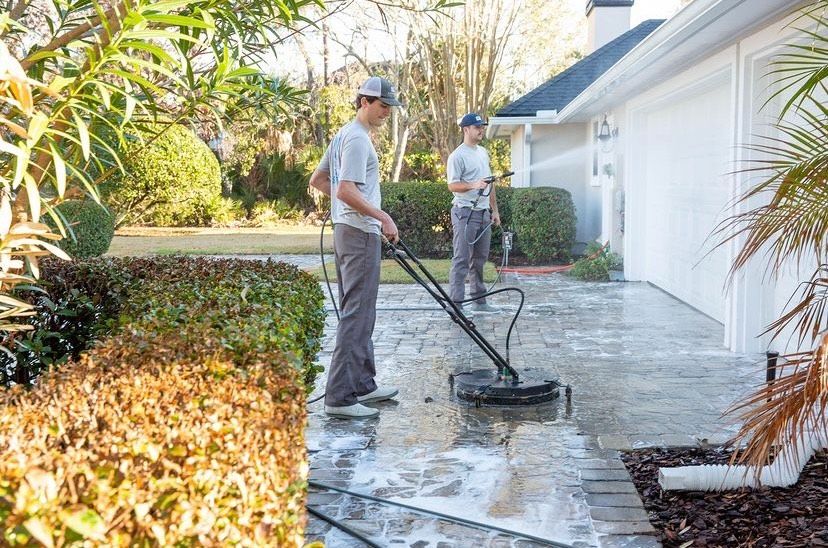 Pasadena, Madison Heights Driveway Pressure Washing