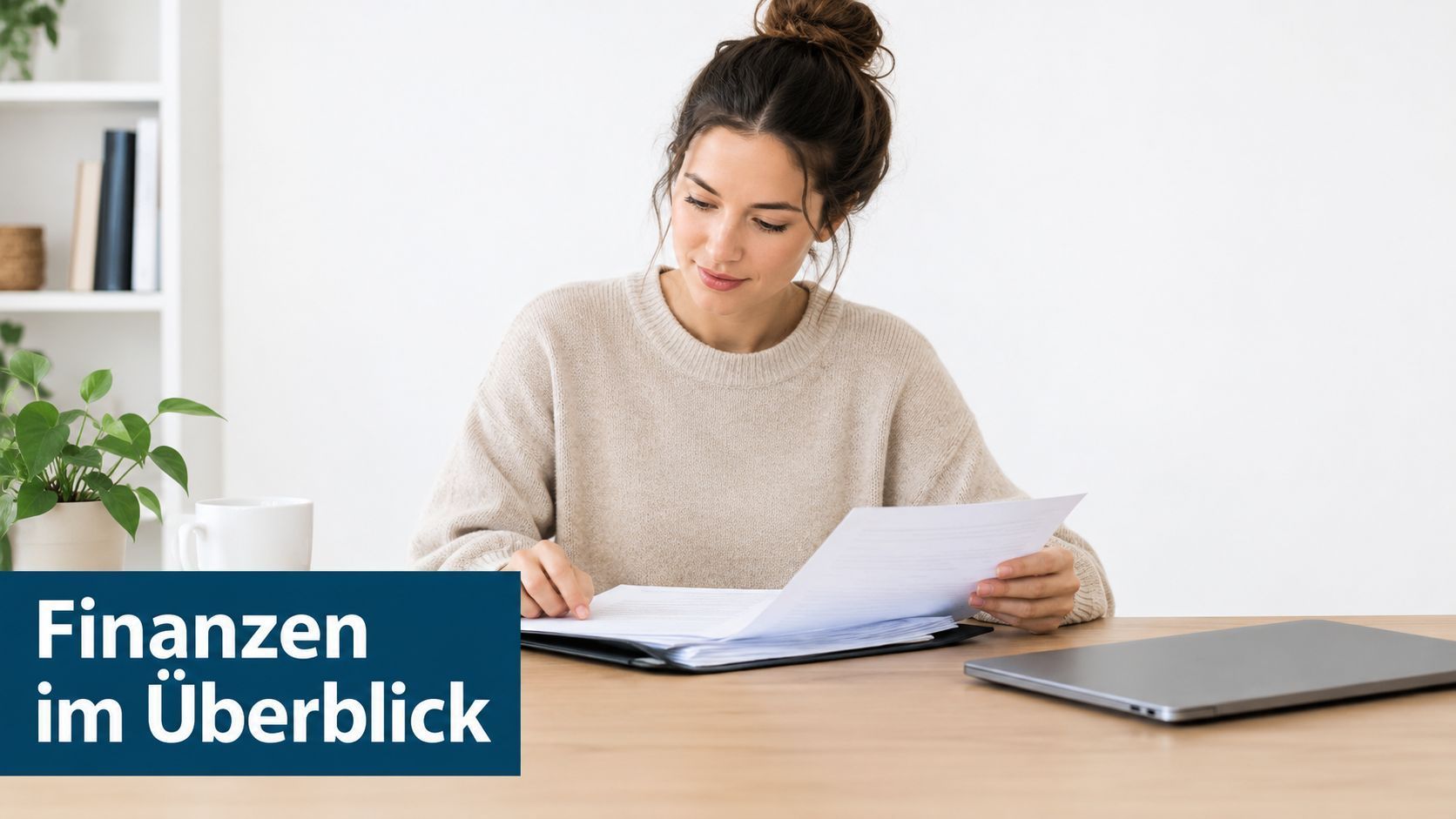 Frau prüft Kontovollmacht