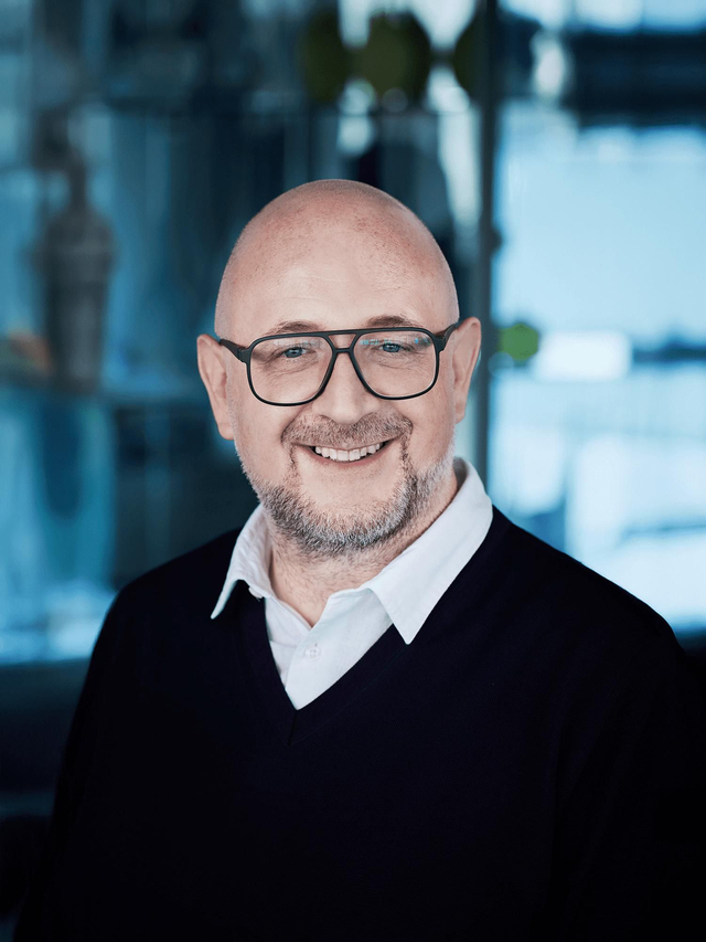 Sebastian Schweppe - Future IT & Innovation Development